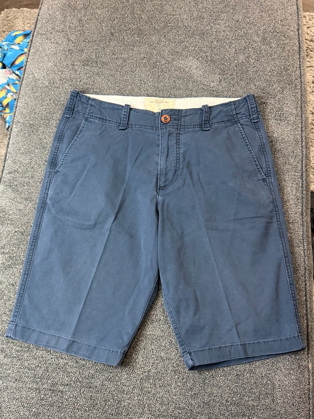 Hollister Men's Slate Navy Flat Front Chino Shorts